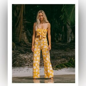 Billabong | Free Fall Daisy Print Wide Leg Pants | NWT | Size 31